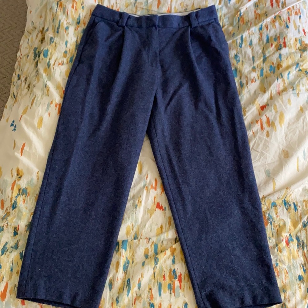 Tailored pants in marked blue